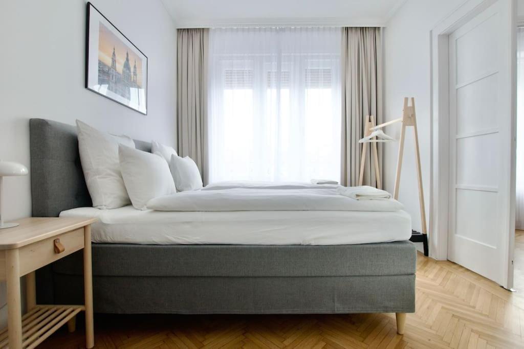 Premium Apartment By Hi - Central 2 Bedroom - Best View بودابست المظهر الخارجي الصورة