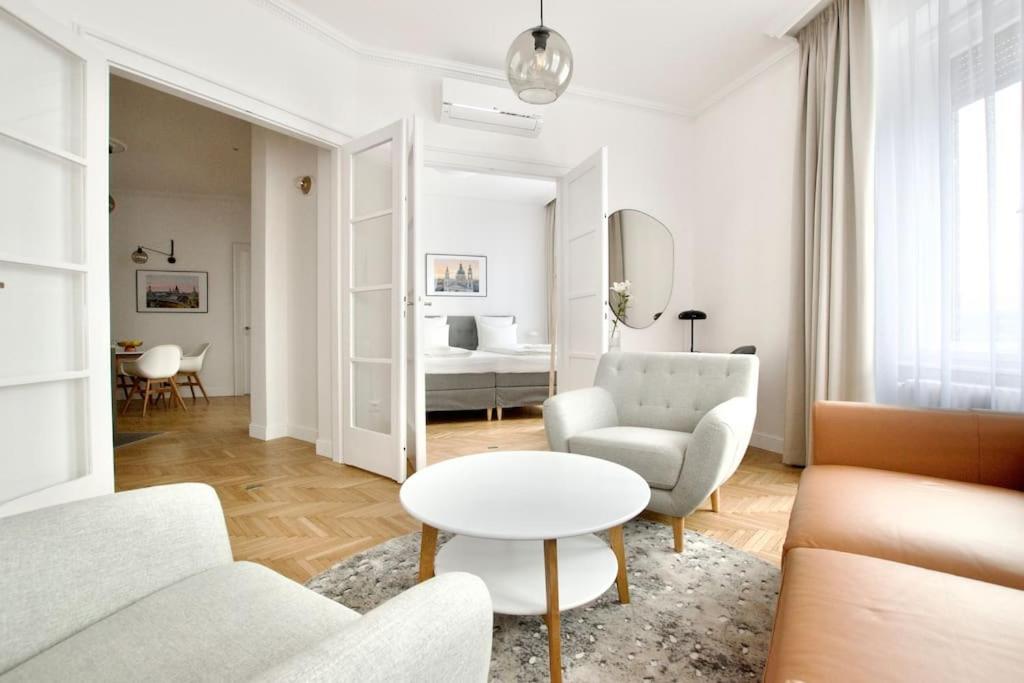Premium Apartment By Hi - Central 2 Bedroom - Best View بودابست المظهر الخارجي الصورة