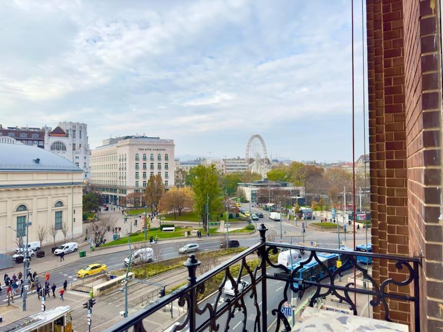 Premium Apartment By Hi - Central 2 Bedroom - Best View بودابست المظهر الخارجي الصورة